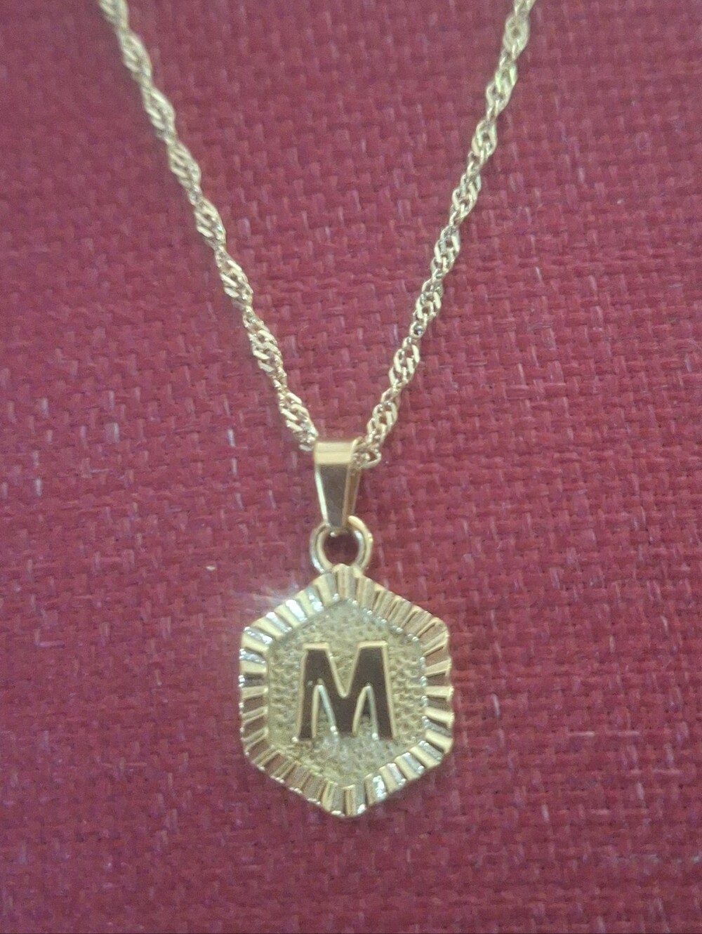 Oak & Ivy Boutique Stainless Gold Tone M Initial Adjustable Necklace NWOT.